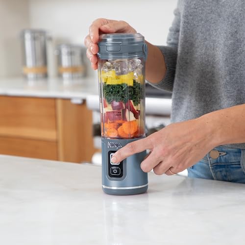 Ninja Blast Tragbarer Mixer / Blender / Smoothie Maker, 530ml Becher, Auslaufsicherer Deckel, Leistungsstarker Mini Standmixer, Kabellos & Wiederaufladbar, Zerkleinert Eis & Obst, Blau, BC151EUNV