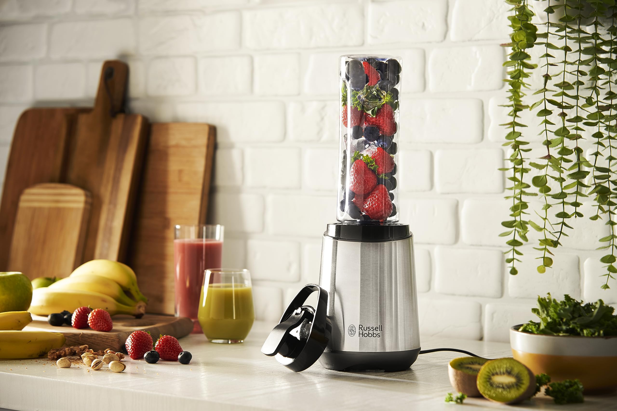 Russell Hobbs Mixer - Standmixer & Smoothie Maker to go [23.500 U/min Power-Motor] inkl. 1x Mixbehälter 600ml (BPA-frei, spülmaschinen- & bruchfest inkl. Deckel) Zerkleinerer, Edelstahl, 23472-56