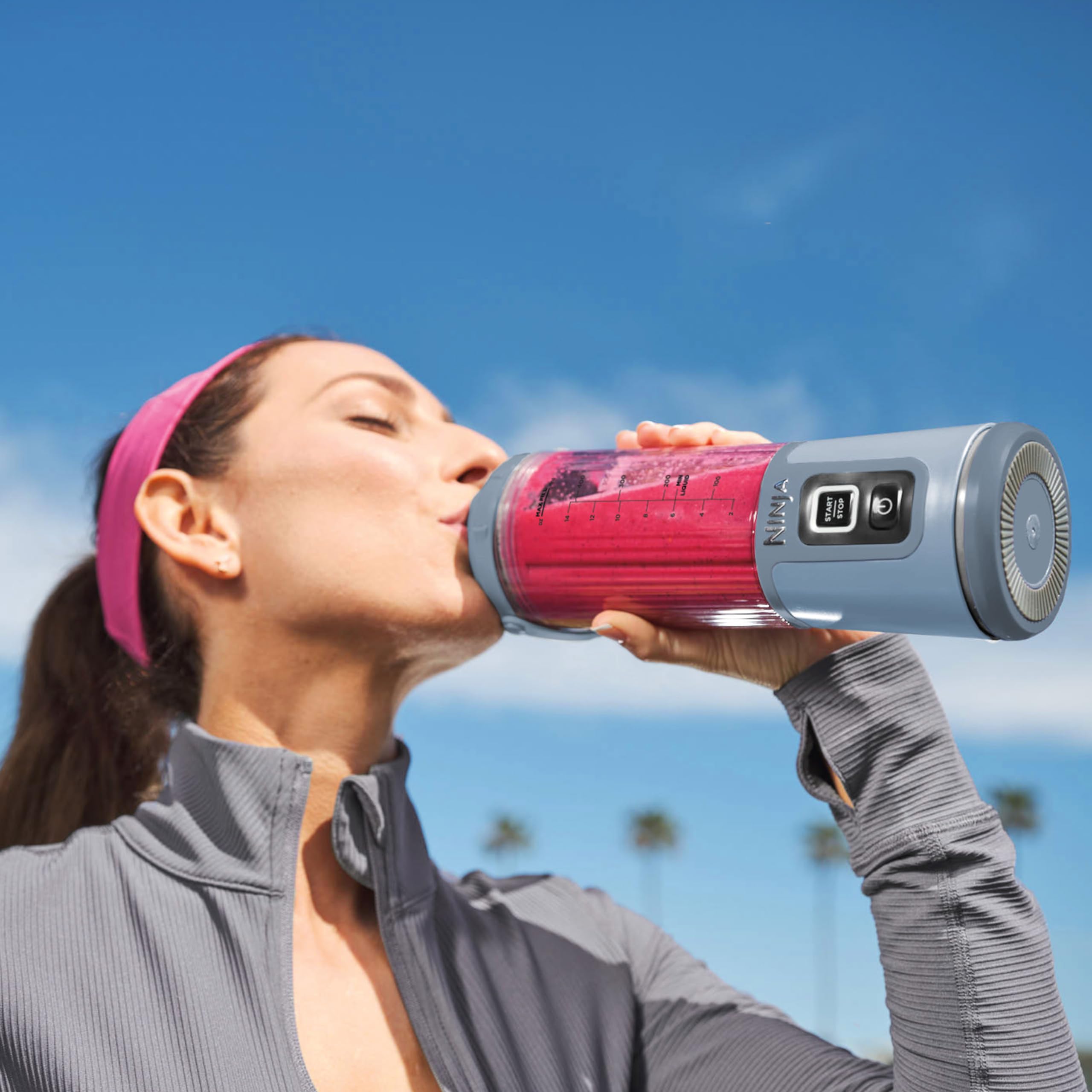 Ninja Blast Tragbarer Mixer / Blender / Smoothie Maker, 530ml Becher, Auslaufsicherer Deckel, Leistungsstarker Mini Standmixer, Kabellos & Wiederaufladbar, Zerkleinert Eis & Obst, Blau, BC151EUNV